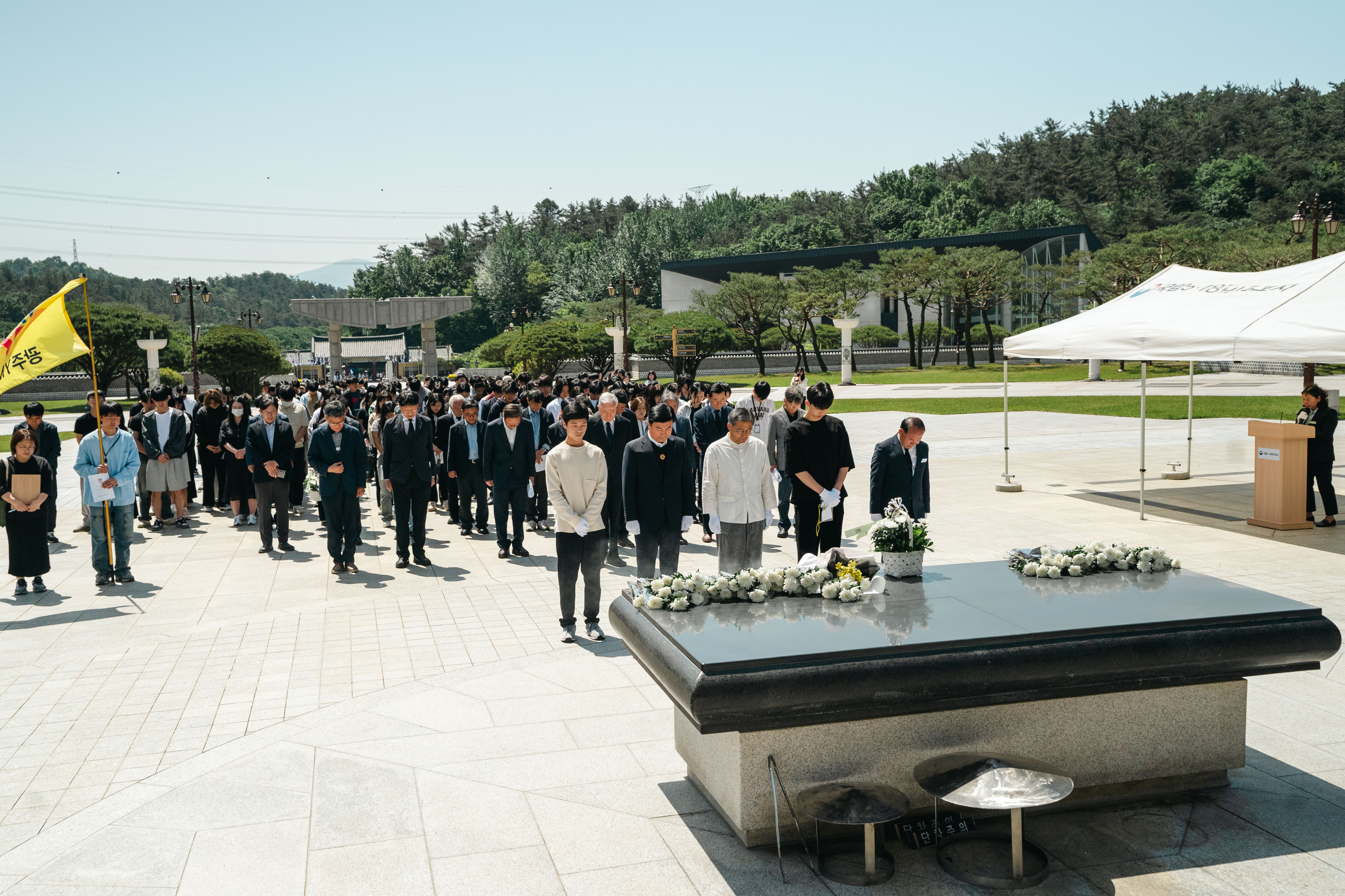 518 참배 사진5.jpg