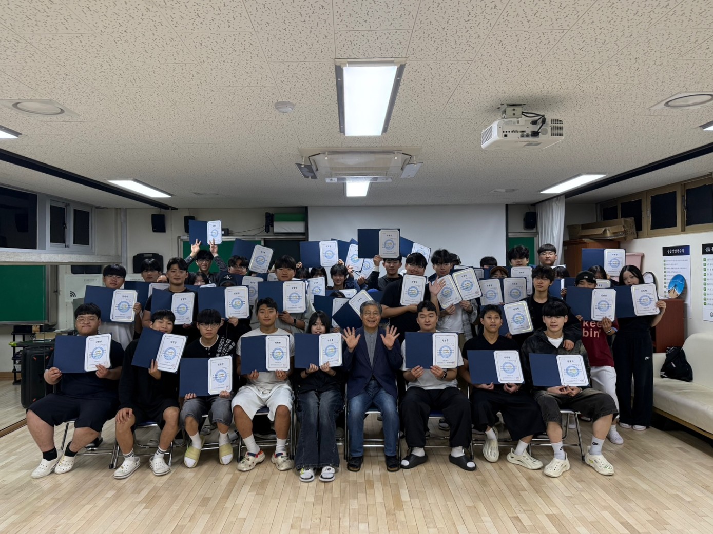 KakaoTalk_20260618_185527983_04.jpg